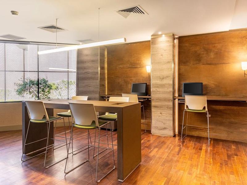 0B2DF21D338A358354C81A166D3CC1DF