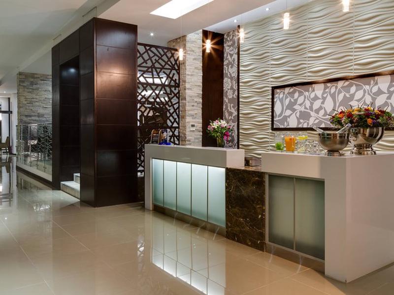 CCD009A83EADCA44E58229B4D875F203