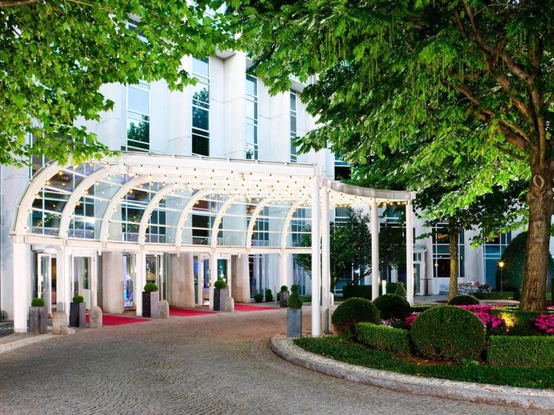 E7EC46346835496BE095999AF57220AE