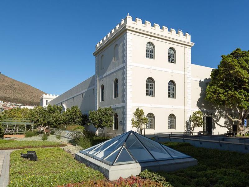 CE05849E1F25DA57E3A9A7435684CC55