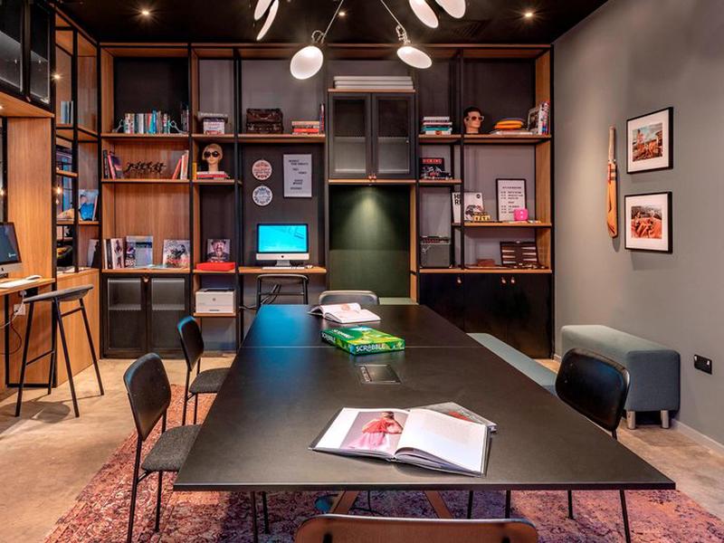 Moxy Glasgow Merchant City