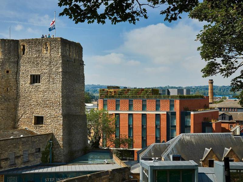 Courtyard by Marriott Oxford City Centre