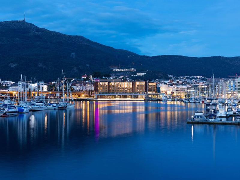 898B043EC916761B034E8A8104F39C32