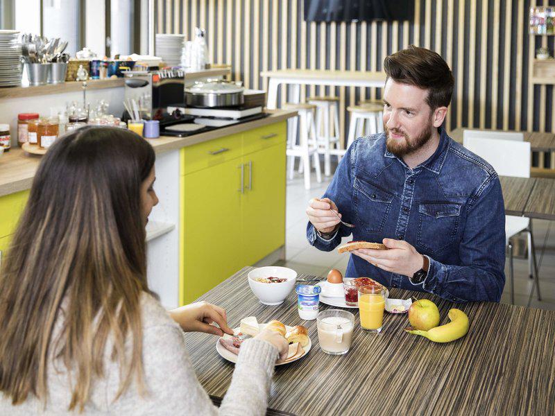 DF56C5A25E47F059138F639EE534D7AC