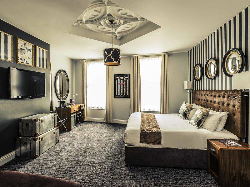 25AB6B70884C74819FBF4C3D4099738C