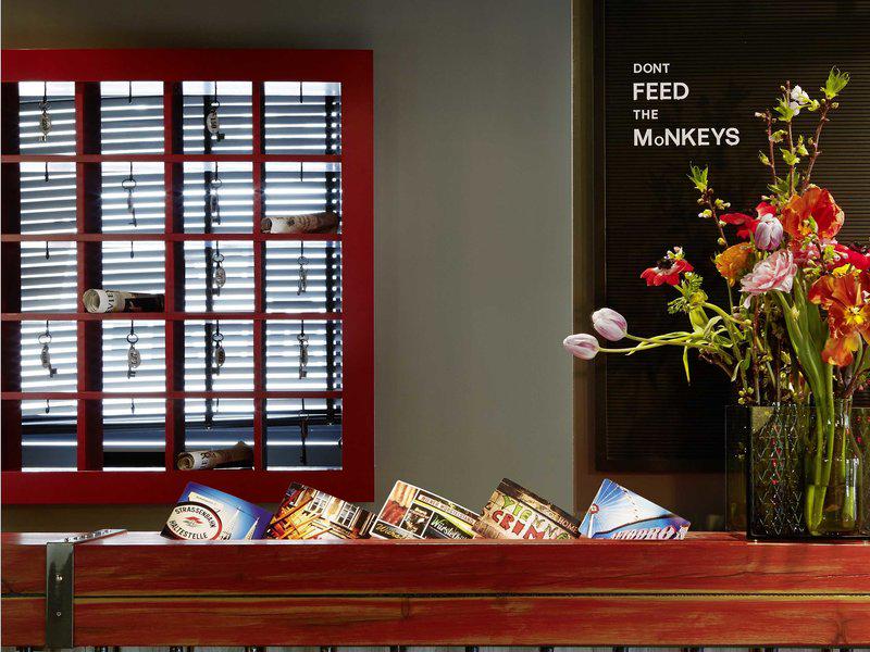 66BB774499E6993ADAF6AA1C5B1D1185