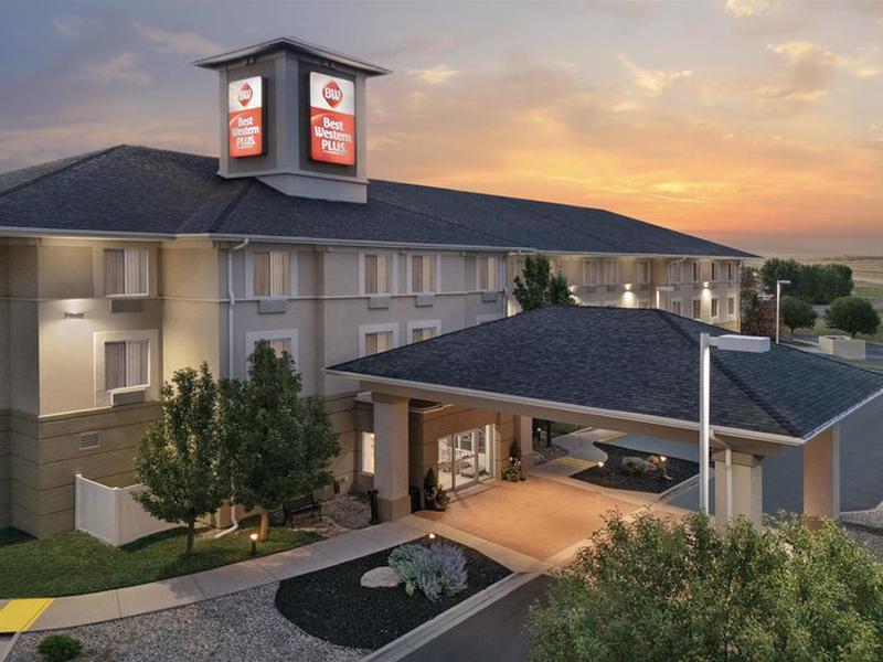 23FB2D8C19F0987C811399752BE55FBE