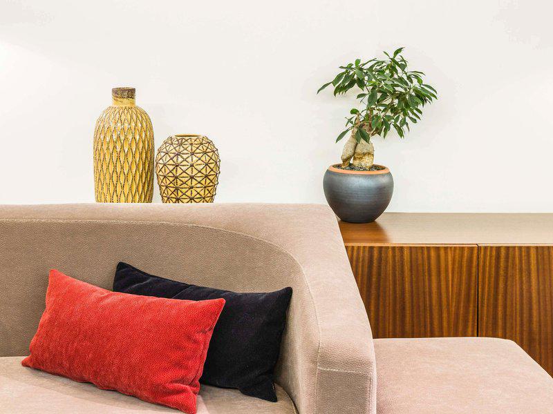 9612132A05AEF0273B4A4127D4B43F96