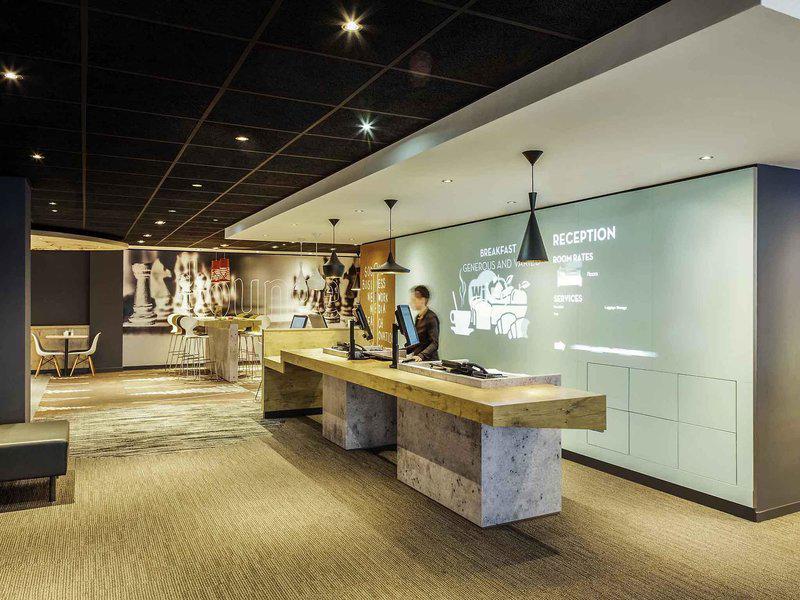 F0094083CC065AA4226FA10B42CE4FE9