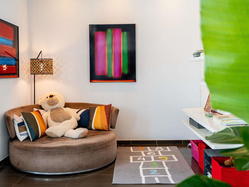 E96332281CFDE740611488C3545432CE