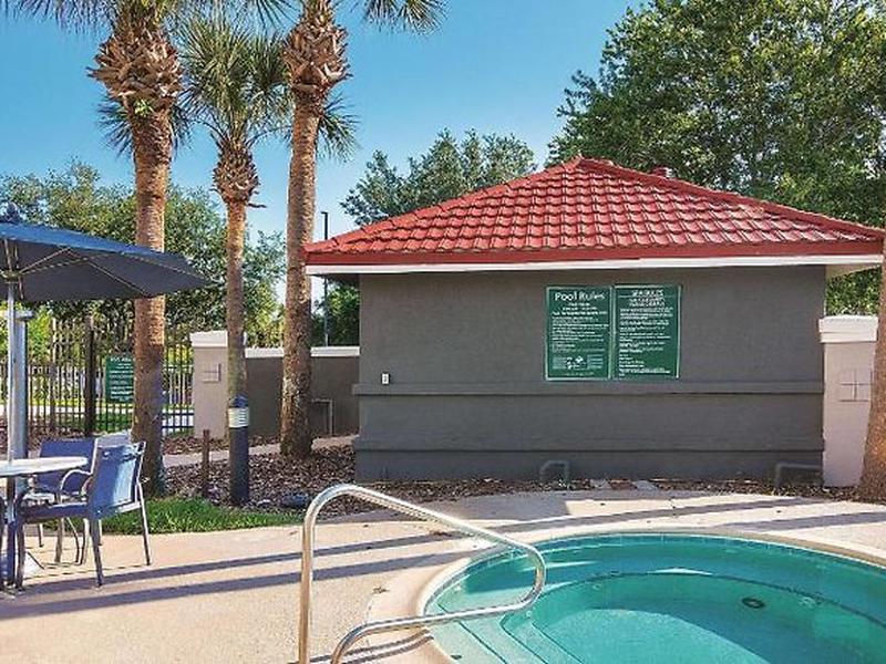 La Quinta Inn & Suites by Wyndham Orlando UCF