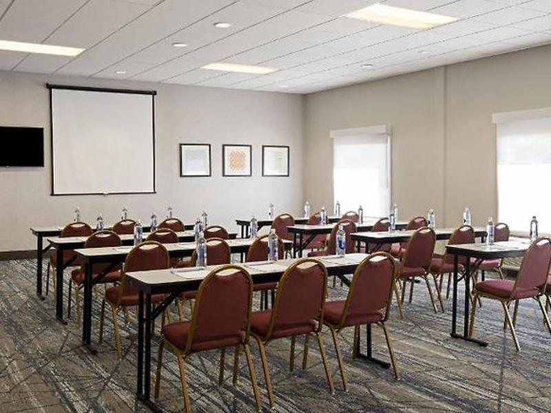 Holiday Inn Express & Suites St. Petersburg North (I-275) by IHG
