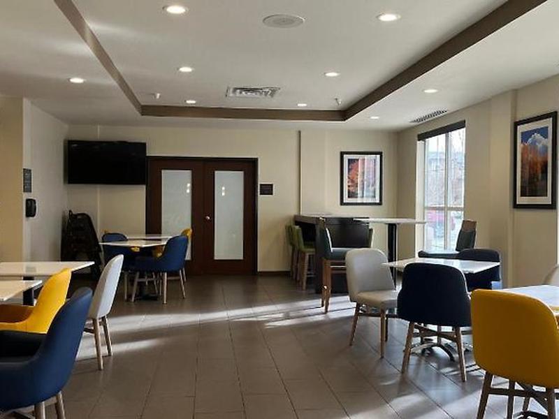 Comfort Suites Denver International Airport