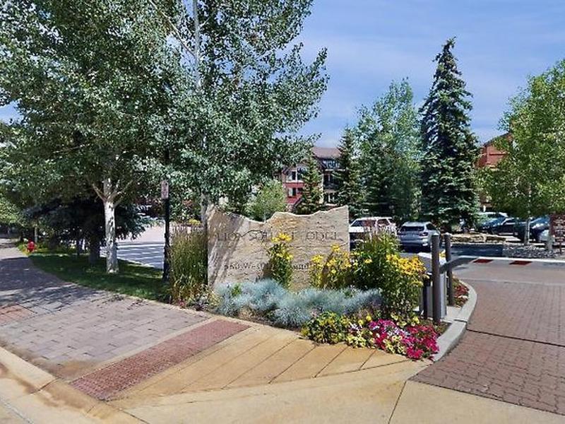 Lion Square Lodge