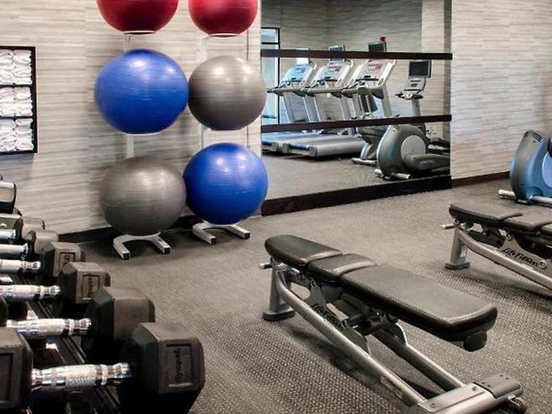 Courtyard by Marriott Newark Elizabeth
