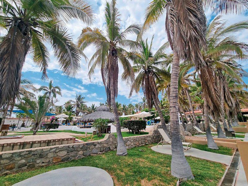 Buena Vista Oceanfront & Hot Springs Resort