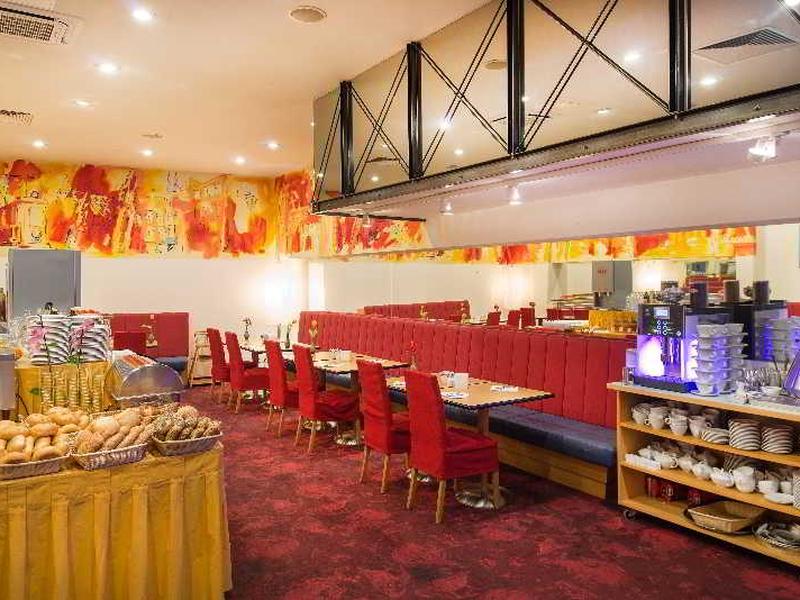 5701F05A7798665D375C70835C3B15E0