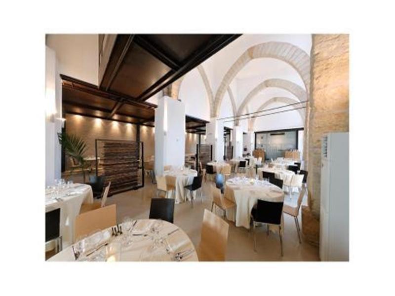 86ECEF882E4F86655F7773A9D6ED81C9