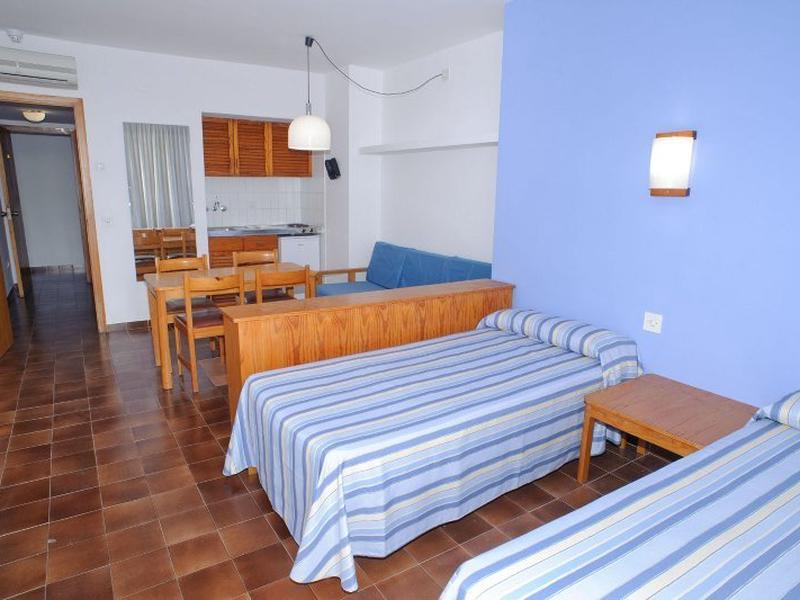 121C1FFBCB55D79E383A75E40DA0C2F6