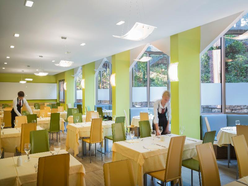 92FE01312AEF89D71D5EE2ED82E8137B