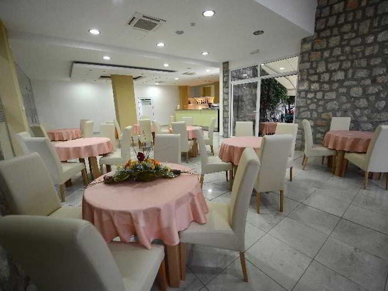 FA98C61D83DF987AD09D6E60402FA932