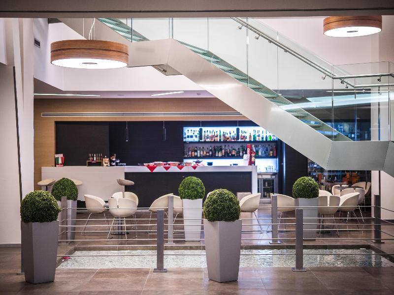 40E7780CB105C9F9E10EE917CC233AA8