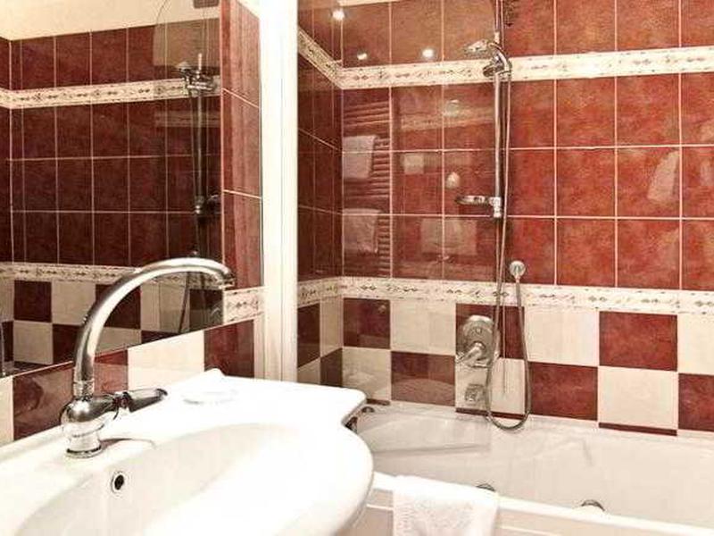 8D31B8B5C8A1C3ED2B59725F6C4D2227