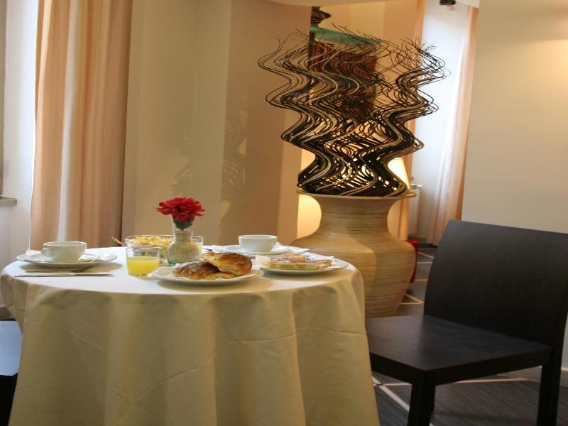 9C62935F38703D550D4E39405AF40E6B