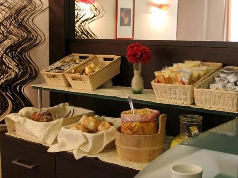 B170C602A70A6328F3AD2C46FF00A49B