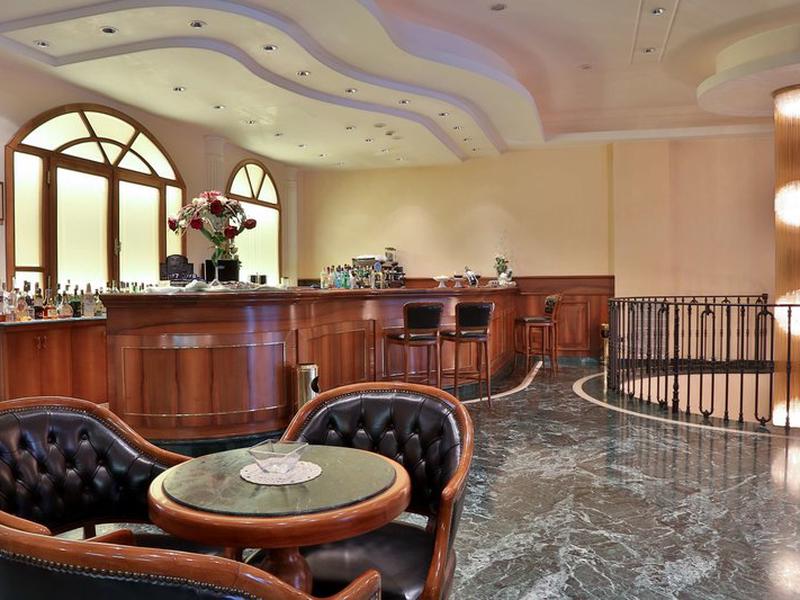 76F5D8A79E7E59E4CBD3824E1F4FA883