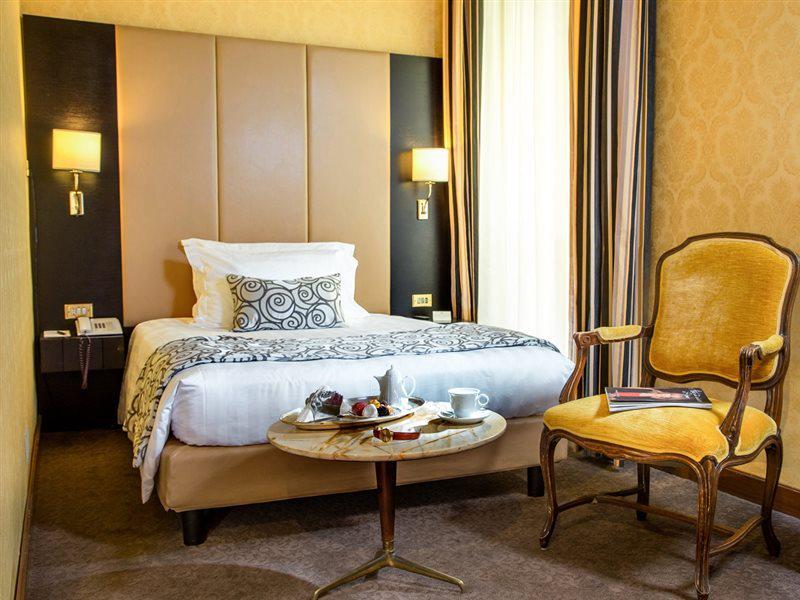 A3B9E2B62ABDB38F7328733F7F6A12E4