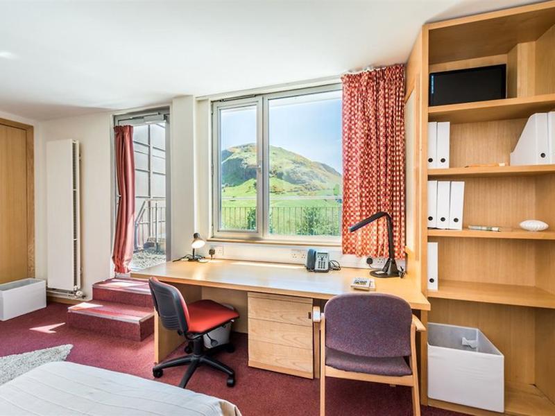 C1EE8C02A752A05BDA16A94F01856005