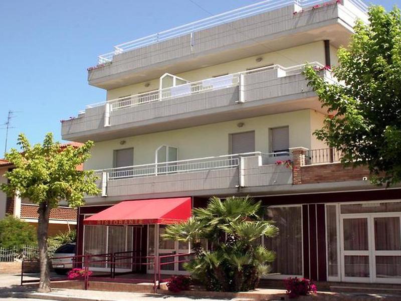 7479395B82869F175D05B9D95C5EAF7E