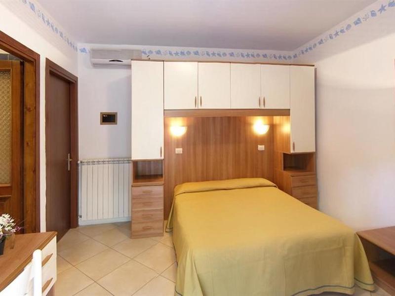 BA5865AA6209EC50B7BCAA0FC64AD1F1