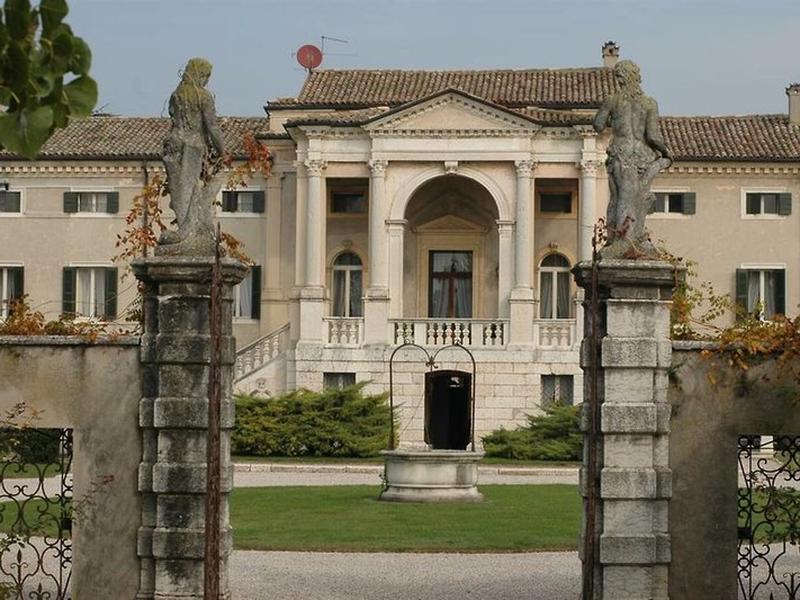 635EB9A25A0F5F62817B4D0D85D4C31D