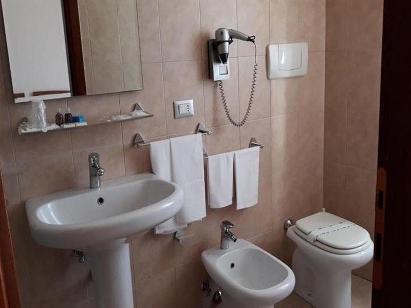 657B9141587CC5D36208AABA63B630BA