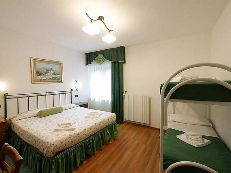 C9221539A3B63FD6F3B1E3B9FE7325AA