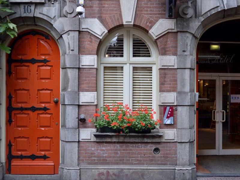 2AB973E9B85FACE8D8C7B9D33EC4030B