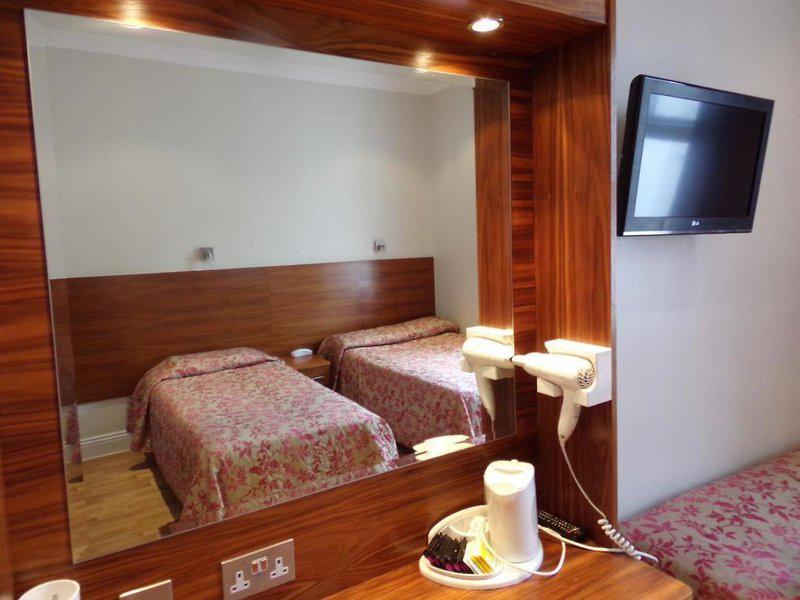 19ED31CA43BABBB39F5C44352DB3373E