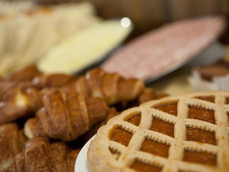 9824EB2E3FFEB43294FA9C96B4460477