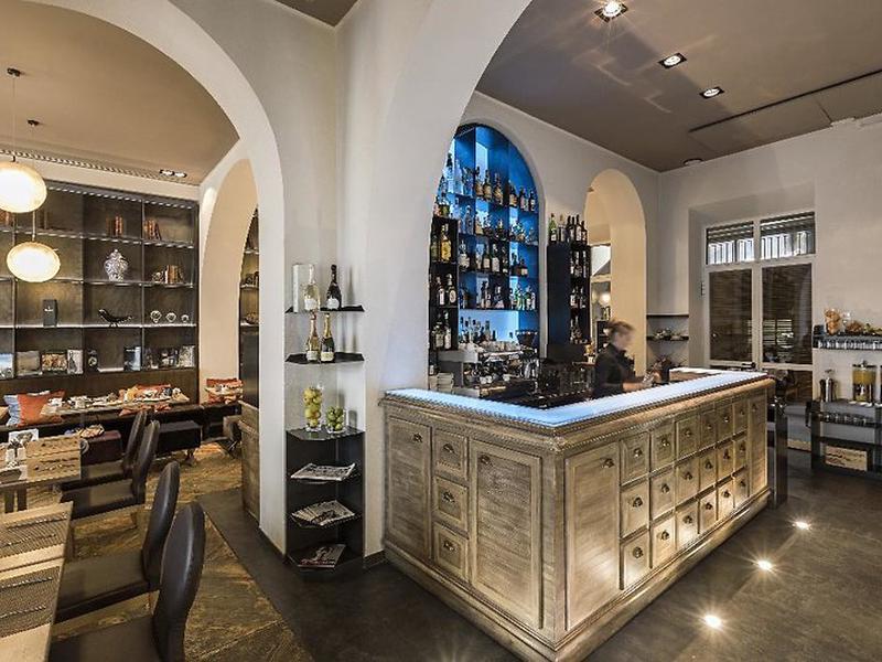 FED183B630C1E04148537415AB6E07EE