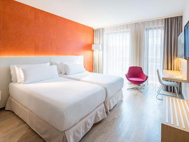 12671D5DEFAEF88E48A442863476F63C