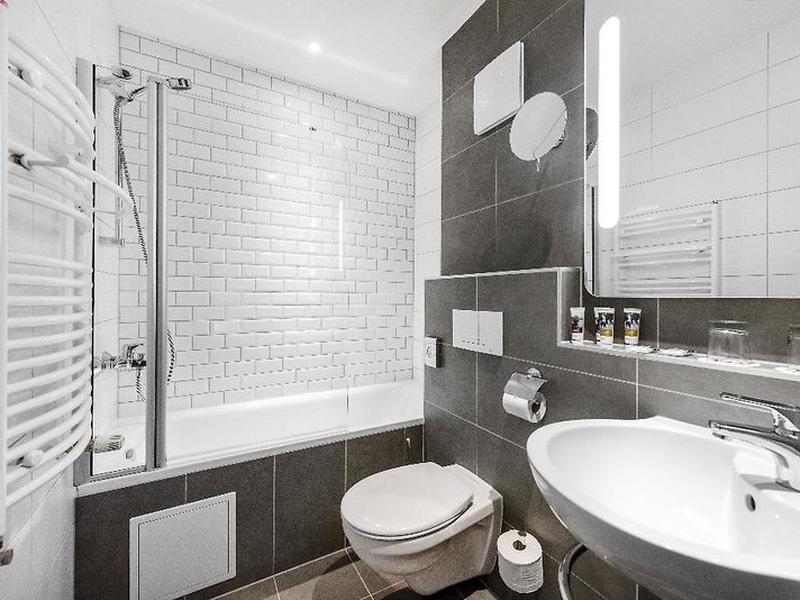 469EB538D8FC86D84C50DA09D559AED7