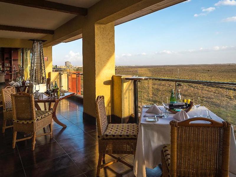 0449EE982C785B52417669F9E880438E