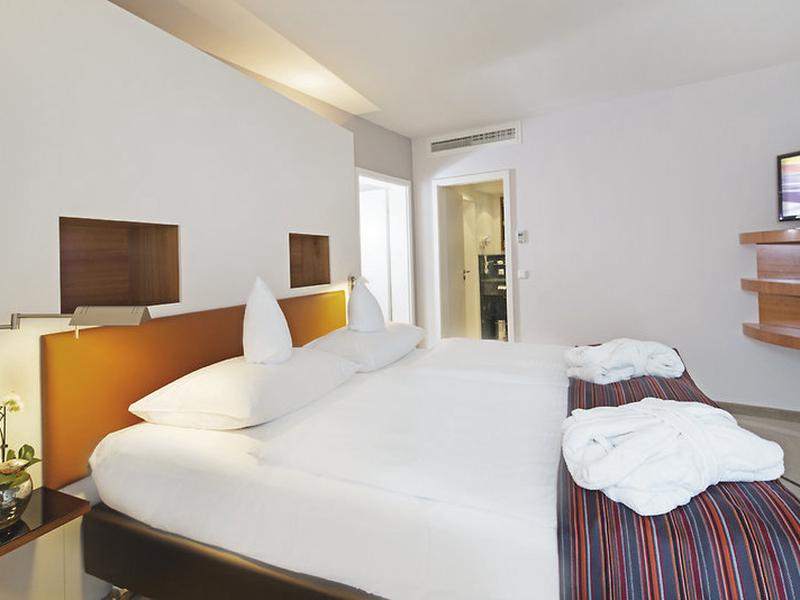 33B2C315E22AEC61F47B9853CC213B19