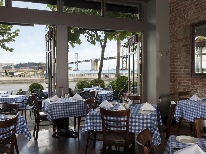 F9418BAD8E04B4178D3A165AC0AC24FF