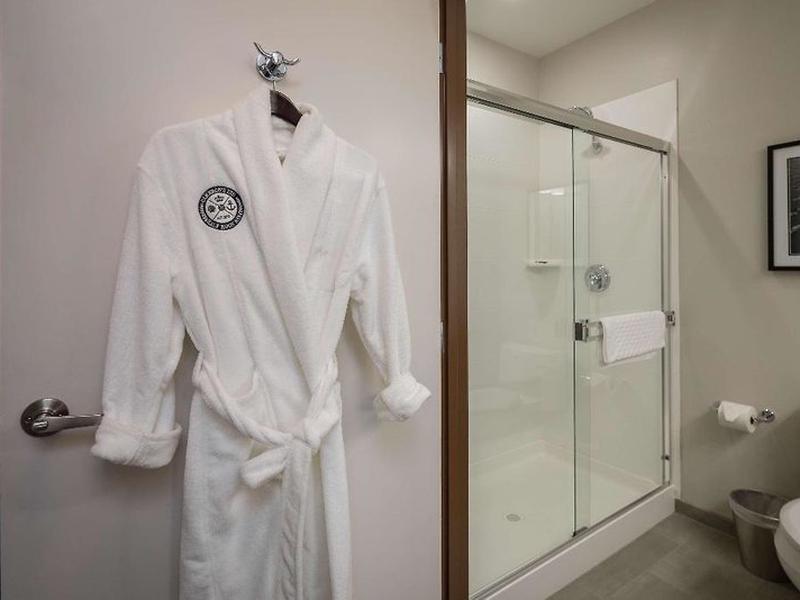 6E30F64F23DD8554ECD5622A70D2257E