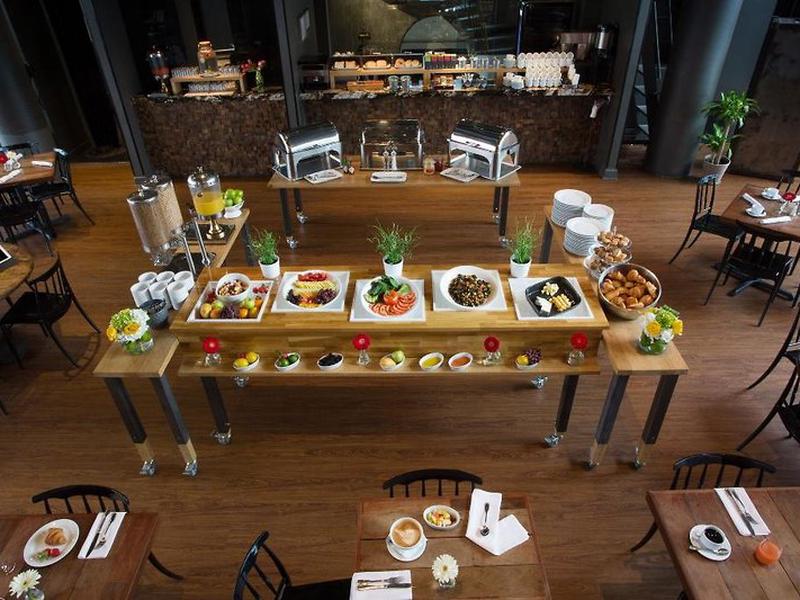 EC377336CCCF51A6B241661AEBD6F16C