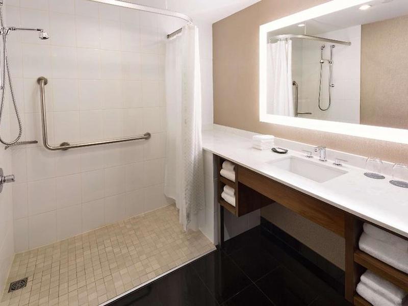 81F9B3E7734B86A5A4B06710132BC978