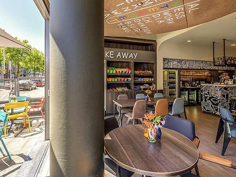 10E96CF89843A4B9205F33D6C5E89BBD